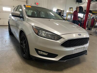 2016 Ford Focus SE   - Photo 4 - Saint Louis, MI 48880-9800