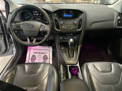 2016 Ford Focus SE   - Photo 8 - Saint Louis, MI 48880-9800