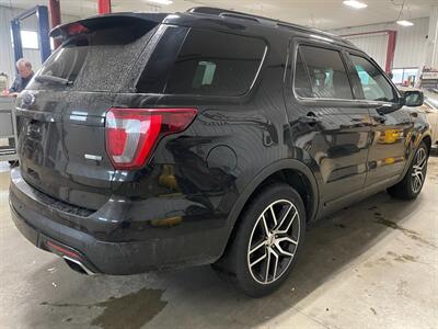 2016 Ford Explorer Sport   - Photo 6 - Saint Louis, MI 48880-9800