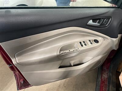 2018 Ford Escape SEL - Photo 21 - Saint Louis, MI 48880-9800