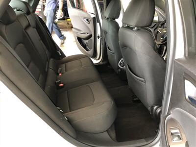 2016 Chevrolet Malibu LT   - Photo 20 - Saint Louis, MI 48880-9800