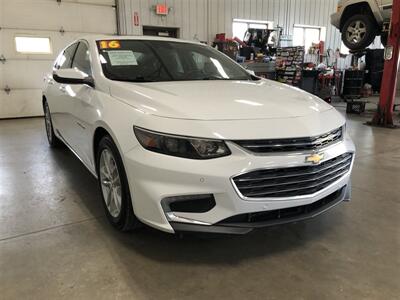 2016 Chevrolet Malibu LT   - Photo 4 - Saint Louis, MI 48880-9800