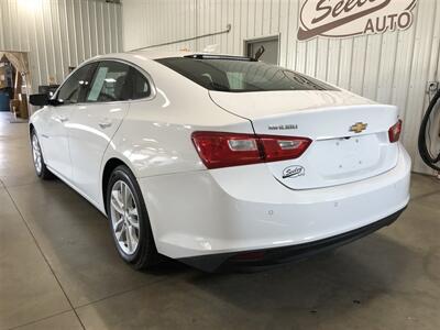 2016 Chevrolet Malibu LT   - Photo 3 - Saint Louis, MI 48880-9800