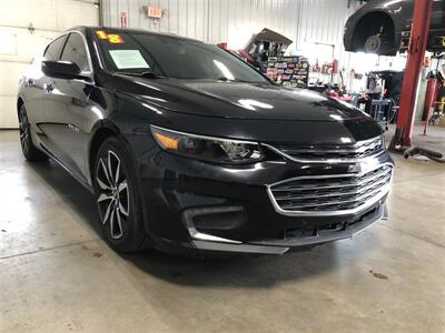 2018 Chevrolet Malibu LT   - Photo 4 - Saint Louis, MI 48880-9800