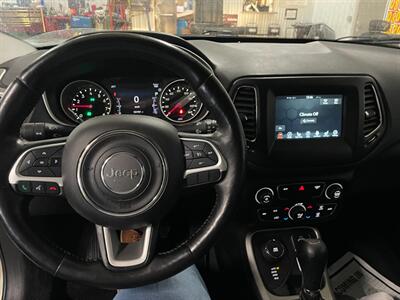 2018 Jeep Compass Latitude   - Photo 9 - Saint Louis, MI 48880-9800