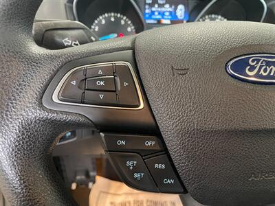 2016 Ford Focus SE   - Photo 10 - Saint Louis, MI 48880-9800