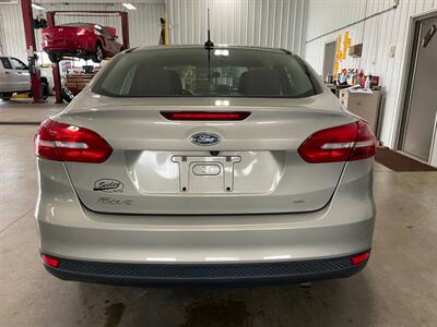 2016 Ford Focus SE   - Photo 23 - Saint Louis, MI 48880-9800
