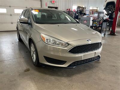 2016 Ford Focus SE   - Photo 4 - Saint Louis, MI 48880-9800