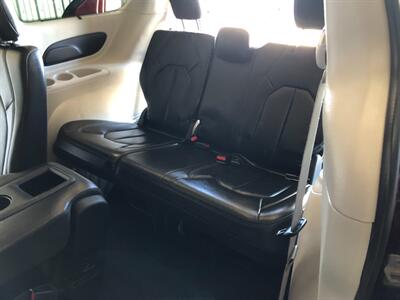 2017 Chrysler Pacifica Touring Plus   - Photo 16 - Saint Louis, MI 48880-9800