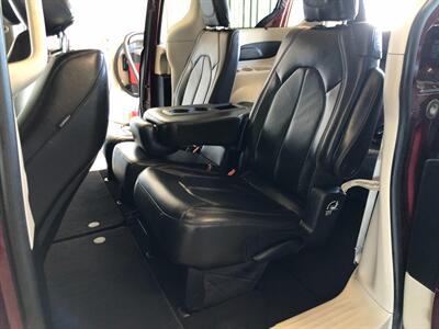 2017 Chrysler Pacifica Touring Plus   - Photo 15 - Saint Louis, MI 48880-9800