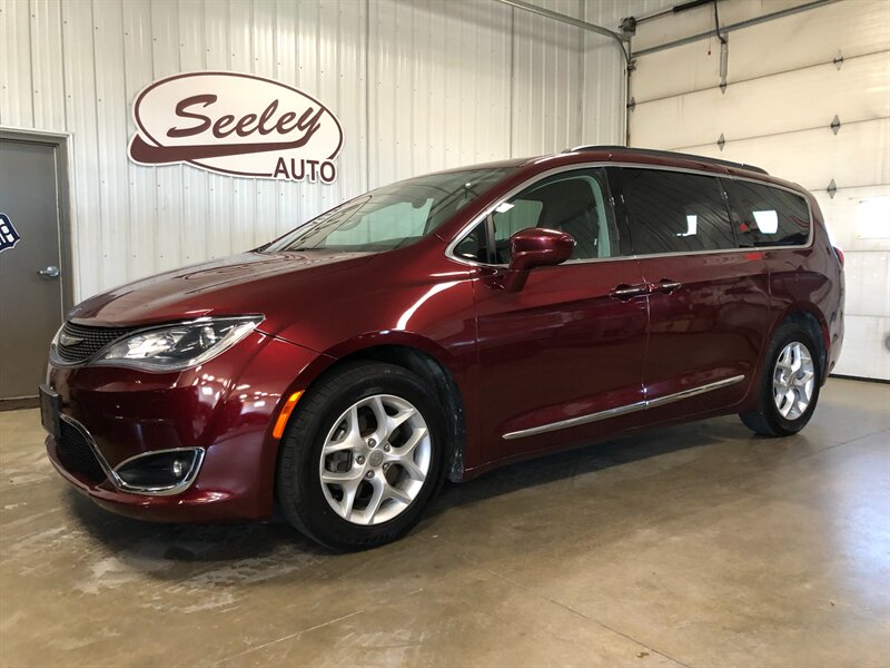 2017 Chrysler Pacifica Touring Plus - Photo 1 - Saint Louis, MI 48880-9800