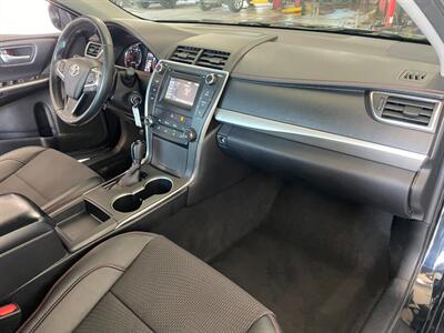 2016 Toyota Camry SE   - Photo 19 - Saint Louis, MI 48880-9800