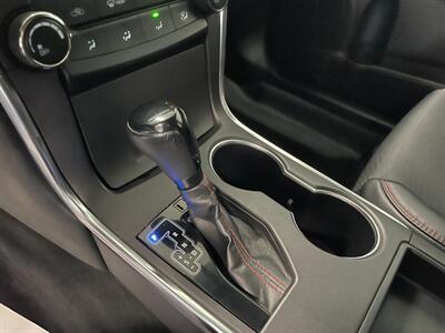 2016 Toyota Camry SE   - Photo 13 - Saint Louis, MI 48880-9800