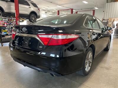2016 Toyota Camry SE   - Photo 6 - Saint Louis, MI 48880-9800