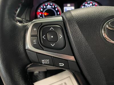 2016 Toyota Camry SE   - Photo 11 - Saint Louis, MI 48880-9800