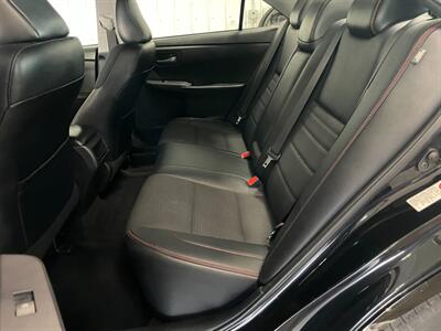 2016 Toyota Camry SE   - Photo 16 - Saint Louis, MI 48880-9800