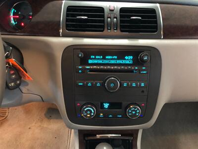 2011 Buick Lucerne CXL   - Photo 14 - Saint Louis, MI 48880-9800