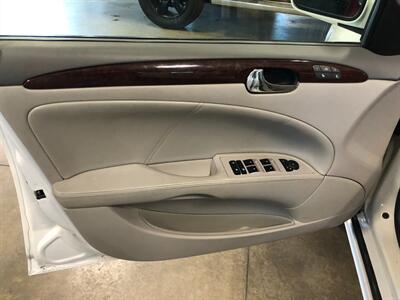 2011 Buick Lucerne CXL   - Photo 22 - Saint Louis, MI 48880-9800