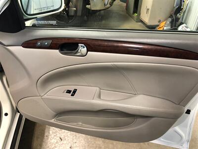 2011 Buick Lucerne CXL   - Photo 20 - Saint Louis, MI 48880-9800