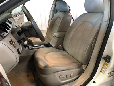 2011 Buick Lucerne CXL   - Photo 16 - Saint Louis, MI 48880-9800