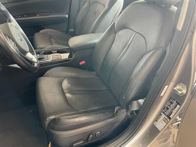 2016 Kia Optima EX - Photo 17 - Saint Louis, MI 48880-9800