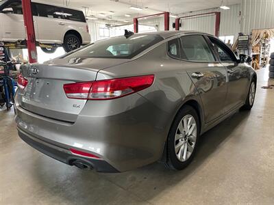 2016 Kia Optima EX - Photo 6 - Saint Louis, MI 48880-9800