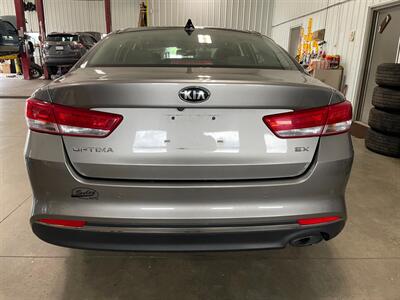 2016 Kia Optima EX - Photo 7 - Saint Louis, MI 48880-9800