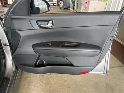 2016 Kia Optima EX - Photo 22 - Saint Louis, MI 48880-9800