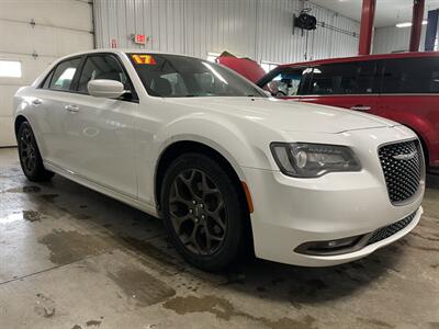 2017 Chrysler 300 Series S   - Photo 4 - Saint Louis, MI 48880-9800