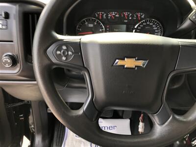 2017 Chevrolet Silverado 3500HD CC DUMP TRUCK   - Photo 10 - Saint Louis, MI 48880-9800