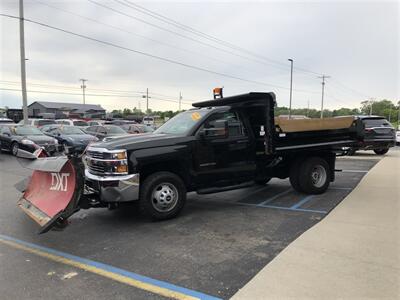 2017 Chevrolet Silverado 3500HD CC DUMP TRUCK   - Photo 2 - Saint Louis, MI 48880-9800