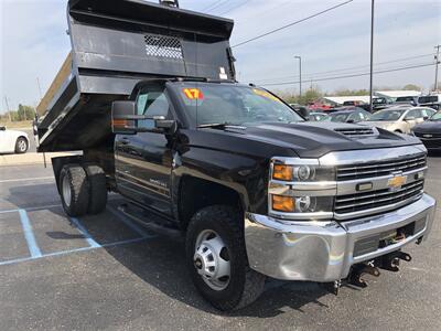 2017 Chevrolet Silverado 3500HD CC DUMP TRUCK   - Photo 6 - Saint Louis, MI 48880-9800