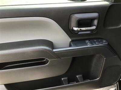2017 Chevrolet Silverado 3500HD CC DUMP TRUCK   - Photo 29 - Saint Louis, MI 48880-9800