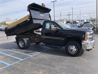 2017 Chevrolet Silverado 3500HD CC DUMP TRUCK   - Photo 5 - Saint Louis, MI 48880-9800