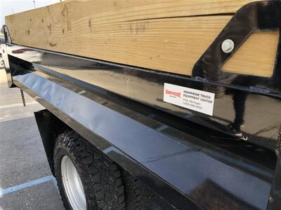 2017 Chevrolet Silverado 3500HD CC DUMP TRUCK   - Photo 18 - Saint Louis, MI 48880-9800