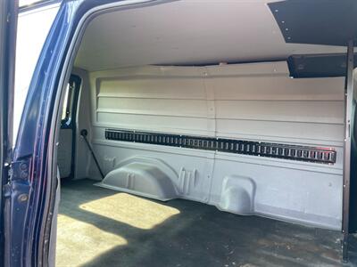 2008 Ford E-350 SD   - Photo 9 - Saint Louis, MI 48880-9800