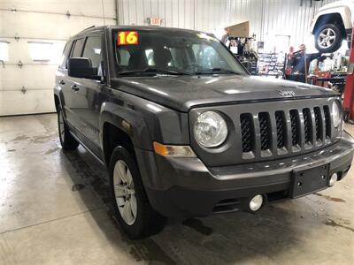 2016 Jeep Patriot Latitude   - Photo 4 - Saint Louis, MI 48880-9800