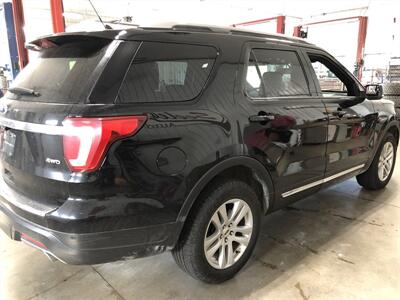 2018 Ford Explorer XLT   - Photo 6 - Saint Louis, MI 48880-9800