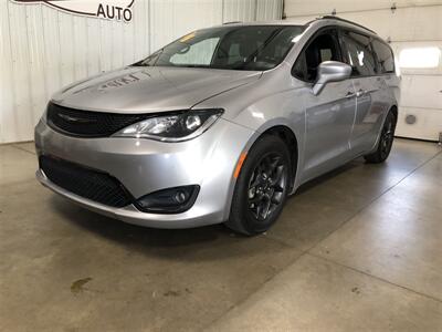 2018 Chrysler Pacifica Touring L Plus   - Photo 2 - Saint Louis, MI 48880-9800