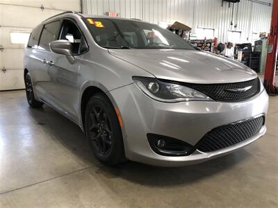 2018 Chrysler Pacifica Touring L Plus   - Photo 3 - Saint Louis, MI 48880-9800
