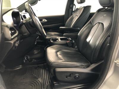 2018 Chrysler Pacifica Touring L Plus   - Photo 16 - Saint Louis, MI 48880-9800