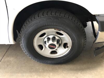 2017 GMC Savana 2500 - Photo 15 - Saint Louis, MI 48880-9800