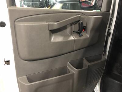 2017 GMC Savana 2500 - Photo 13 - Saint Louis, MI 48880-9800