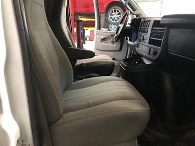2017 GMC Savana 2500 - Photo 12 - Saint Louis, MI 48880-9800