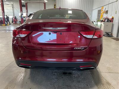 2016 Chrysler 200 S   - Photo 7 - Saint Louis, MI 48880-9800