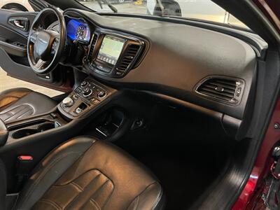 2016 Chrysler 200 S   - Photo 20 - Saint Louis, MI 48880-9800