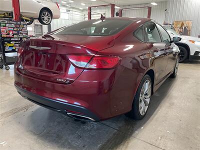 2016 Chrysler 200 S   - Photo 6 - Saint Louis, MI 48880-9800