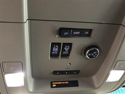 2018 Chevrolet Tahoe Premier   - Photo 33 - Saint Louis, MI 48880-9800