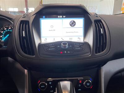 2016 Ford Escape SE   - Photo 11 - Saint Louis, MI 48880-9800