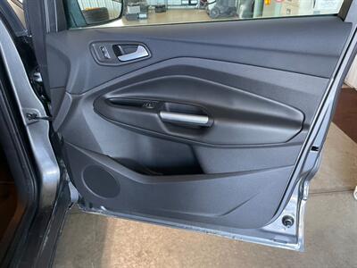 2016 Ford Escape SE   - Photo 19 - Saint Louis, MI 48880-9800